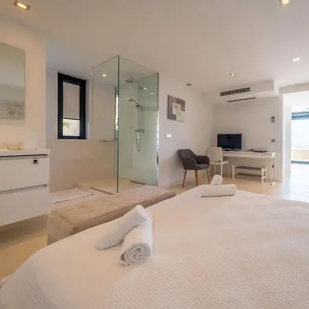 Hilltop Villa Santa Eularia des Riu