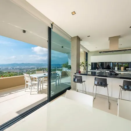 Villa Hilltop
